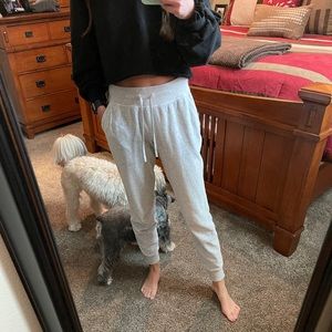 Lululemon joggers size 6